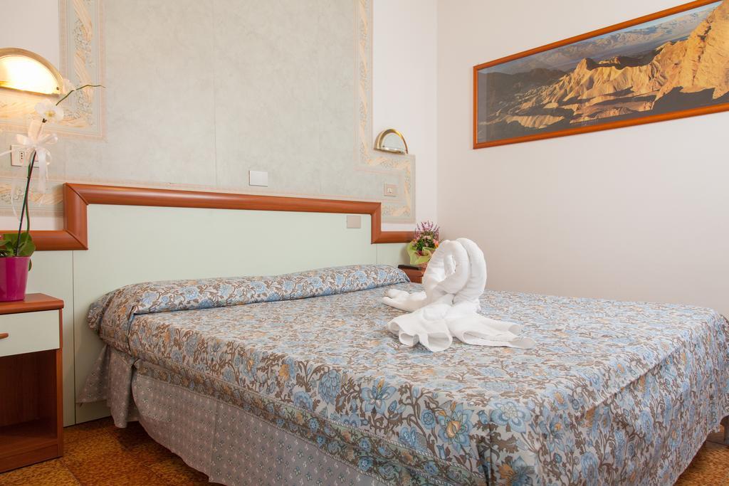Hotel Ricordo Du Parc Tabiano Terme Екстер'єр фото